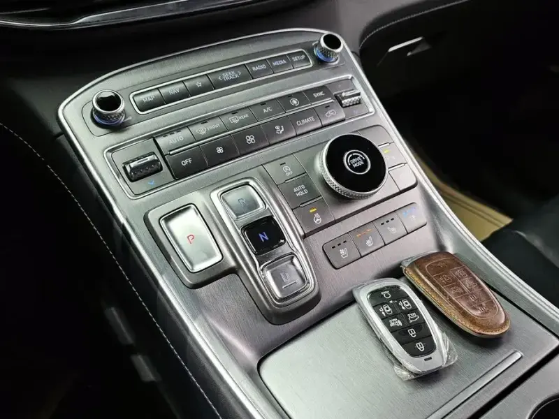 2021 Hyundai Santa Fe с пробегом 77 499 км