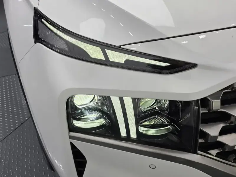 2023 Hyundai Santa Fe с пробегом 37 009 км