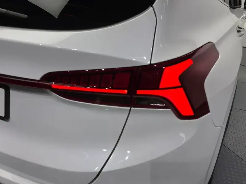 2023 Hyundai Santa Fe с пробегом 37 009 км