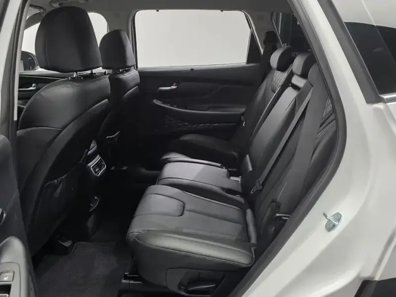 2023 Hyundai Santa Fe с пробегом 37 009 км