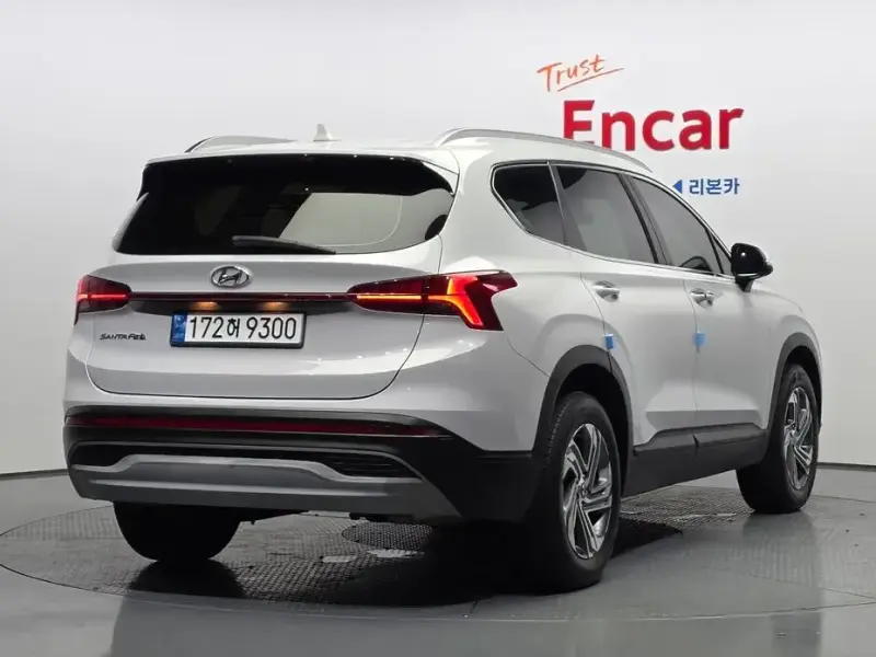 2023 Hyundai Santa Fe с пробегом 28 295 км