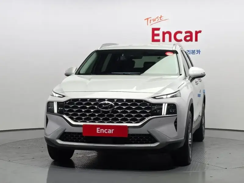 2023 Hyundai Santa Fe с пробегом 28 295 км