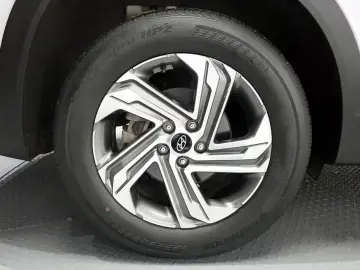 2023 Hyundai Santa Fe с пробегом 28 295 км