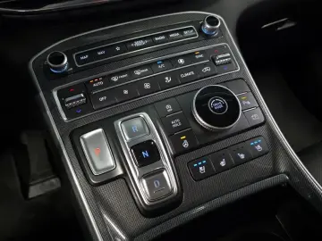 2023 Hyundai Santa Fe с пробегом 28 295 км