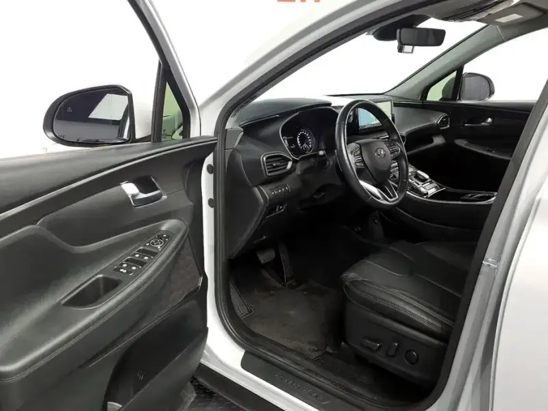 2023 Hyundai Santa Fe с пробегом 28 295 км