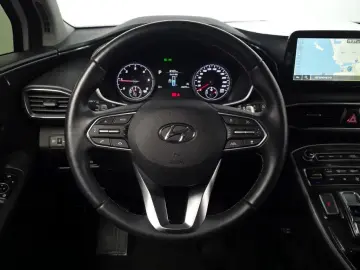 2023 Hyundai Santa Fe с пробегом 28 295 км
