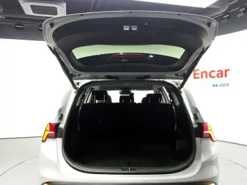 2023 Hyundai Santa Fe с пробегом 28 295 км