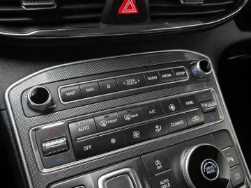 2022 Hyundai Santa Fe с пробегом 64 477 км