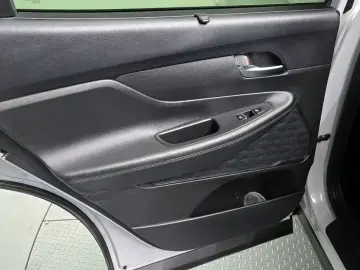 2022 Hyundai Santa Fe с пробегом 64 477 км