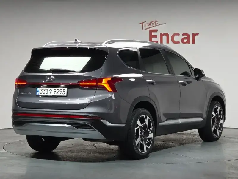 2021 Hyundai Santa Fe с пробегом 15 710 км