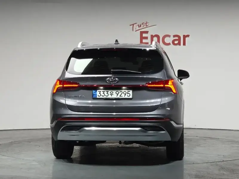 2021 Hyundai Santa Fe с пробегом 15 710 км