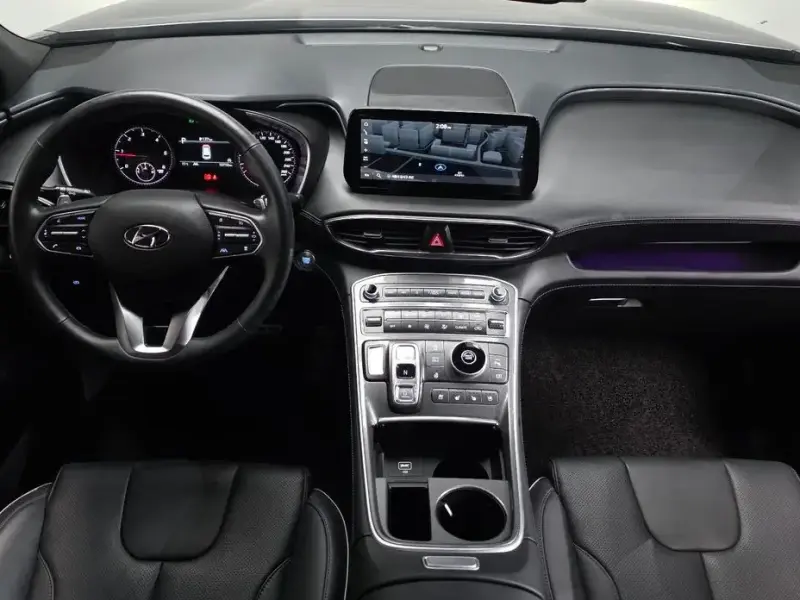 2021 Hyundai Santa Fe с пробегом 15 710 км