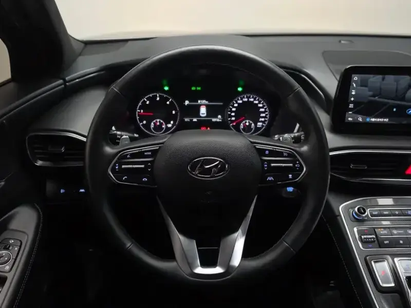 2021 Hyundai Santa Fe с пробегом 15 710 км