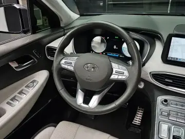 2021 Hyundai Santa Fe с пробегом 63 578 км