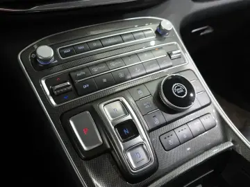 2021 Hyundai Santa Fe с пробегом 67 202 км