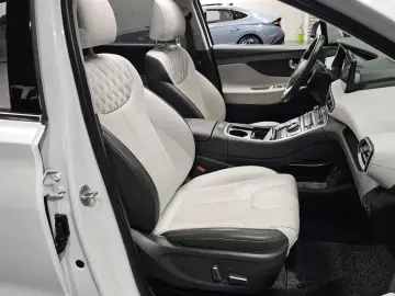 2020 Hyundai Santa Fe с пробегом 27 115 км