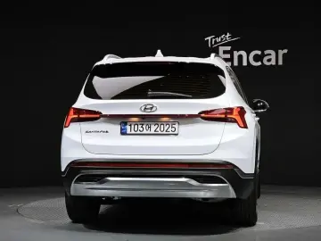 2021 Hyundai Santa Fe с пробегом 67 406 км