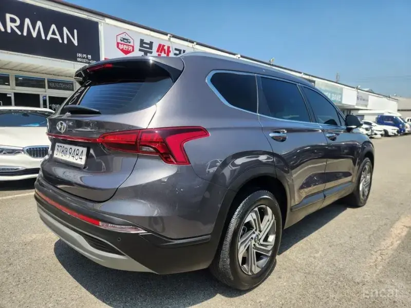 2022 Hyundai Santa Fe с пробегом 21 000 км