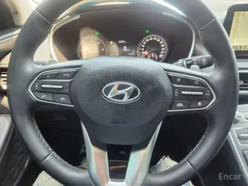 2022 Hyundai Santa Fe с пробегом 21 000 км