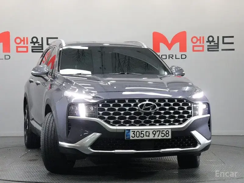2020 Hyundai Santa Fe с пробегом 27 600 км