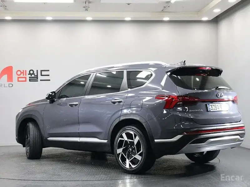 2020 Hyundai Santa Fe с пробегом 27 600 км