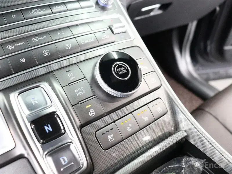 2020 Hyundai Santa Fe с пробегом 27 600 км