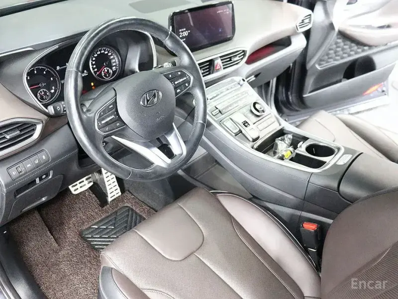 2020 Hyundai Santa Fe с пробегом 27 600 км