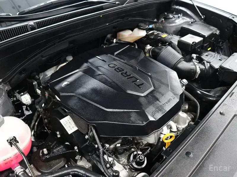2020 Hyundai Santa Fe с пробегом 27 600 км