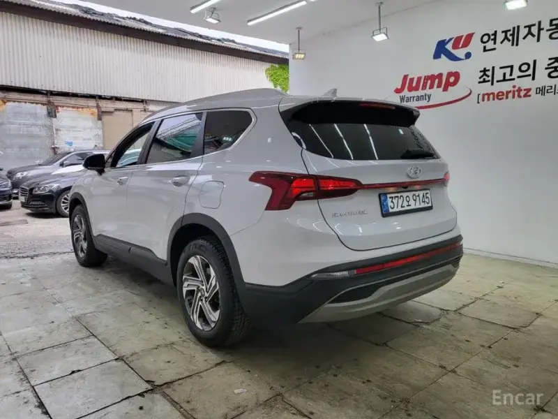 2022 Hyundai Santa Fe с пробегом 11 000 км