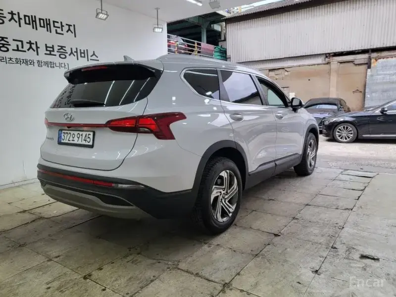 2022 Hyundai Santa Fe с пробегом 11 000 км