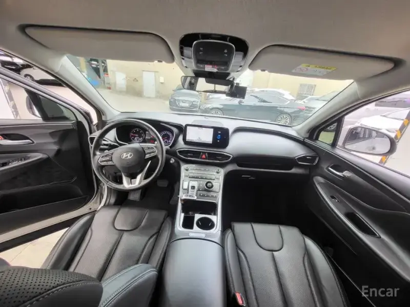 2022 Hyundai Santa Fe с пробегом 11 000 км
