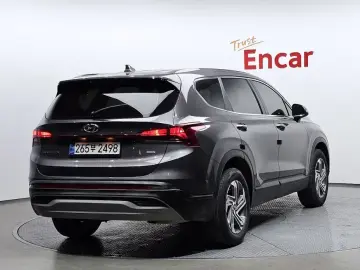 2023 Hyundai Santa Fe с пробегом 45 321 км