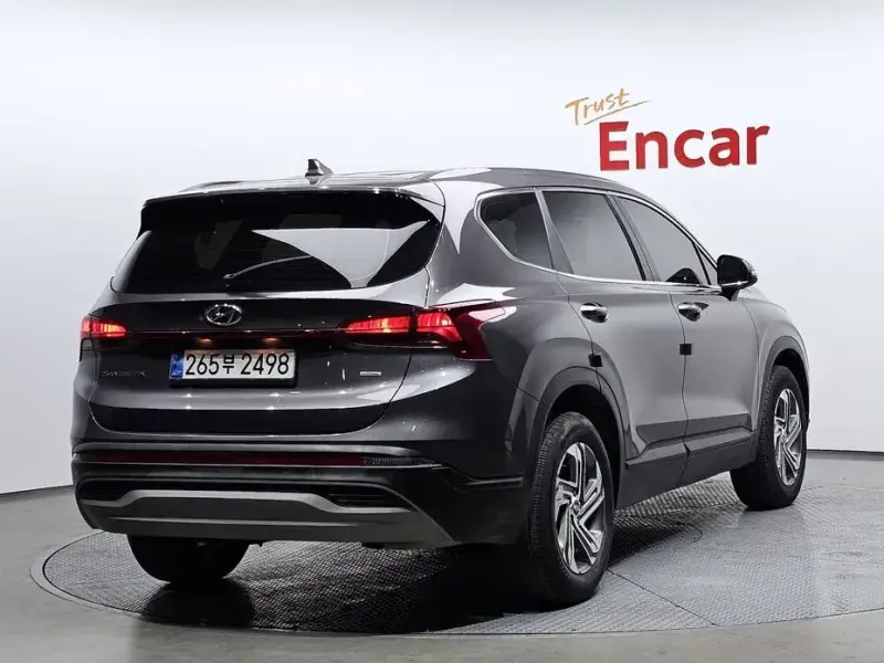 2023 Hyundai Santa Fe с пробегом 45 321 км