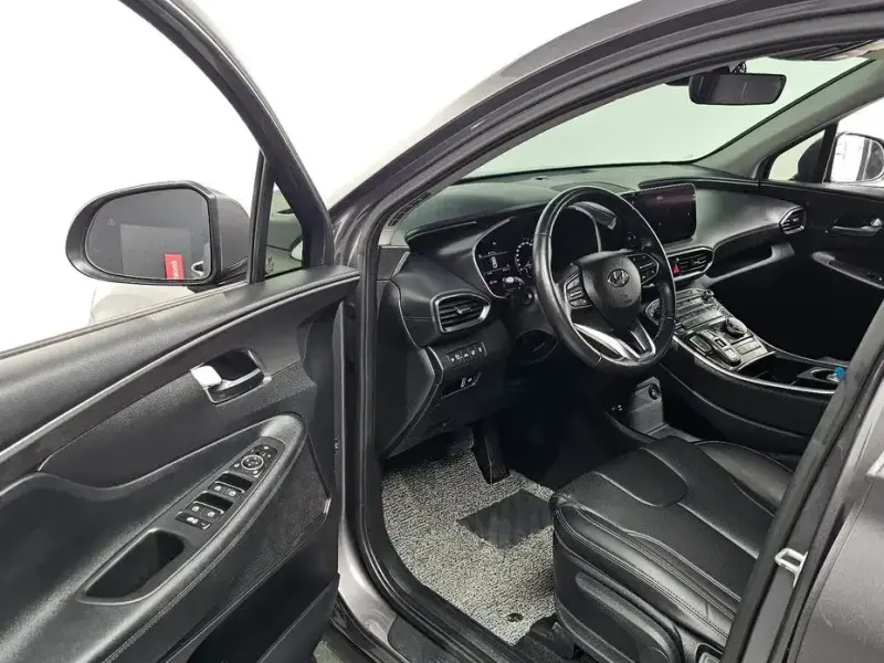 2023 Hyundai Santa Fe с пробегом 45 321 км