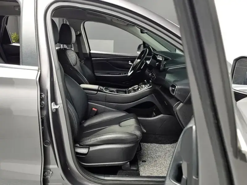 2023 Hyundai Santa Fe с пробегом 45 321 км