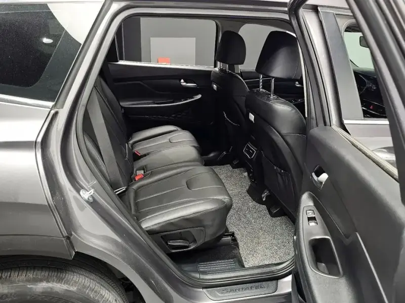 2023 Hyundai Santa Fe с пробегом 45 321 км