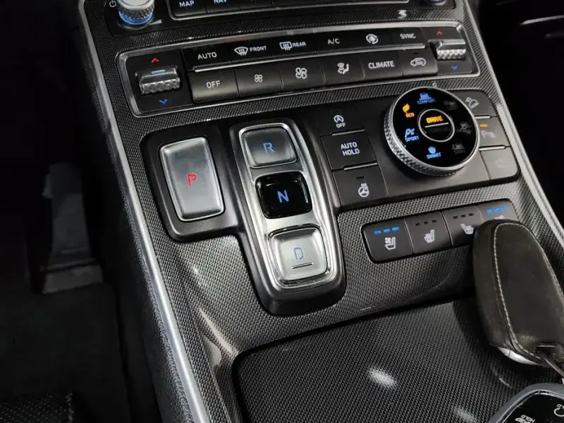 2023 Hyundai Santa Fe с пробегом 44 647 км