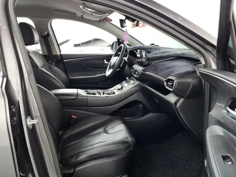 2023 Hyundai Santa Fe с пробегом 44 647 км