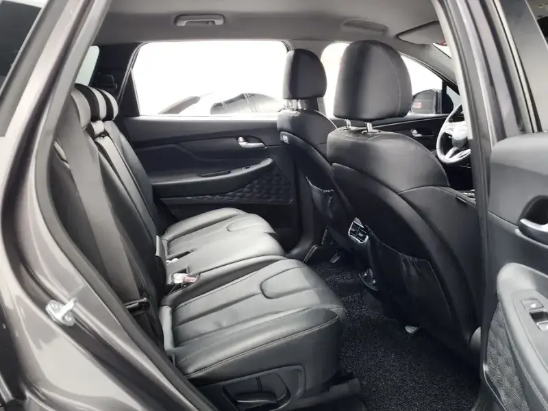 2023 Hyundai Santa Fe с пробегом 44 647 км
