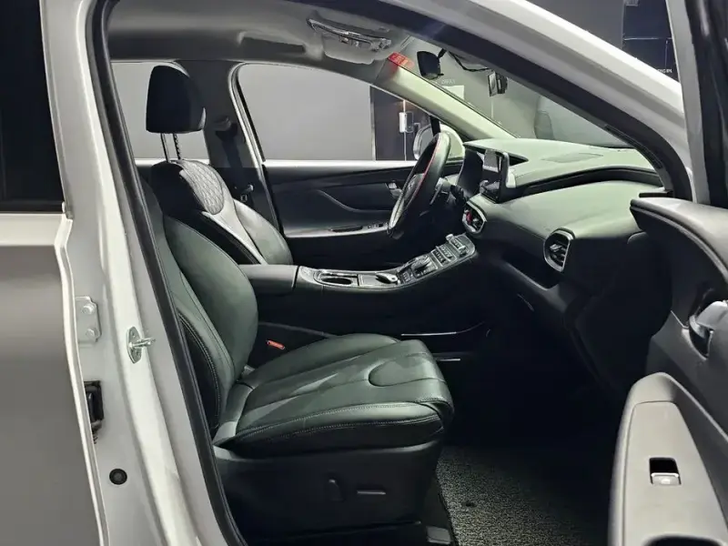 2021 Hyundai Santa Fe с пробегом 24 577 км