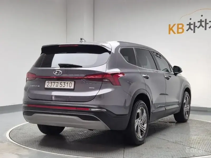 2021 Hyundai Santa Fe с пробегом 127 981 км