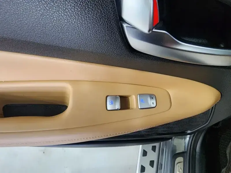 2020 Hyundai Santa Fe с пробегом 560 005 км