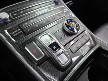 2023 Hyundai Santa Fe с пробегом 77 460 км