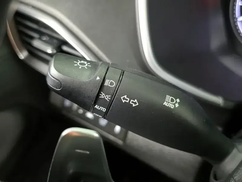 2023 Hyundai Santa Fe с пробегом 77 460 км