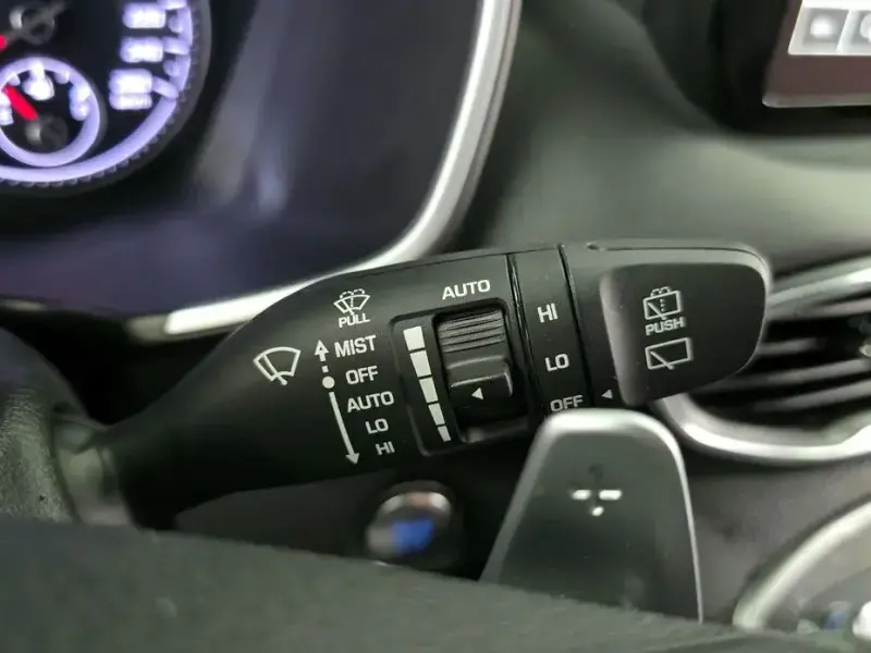 2023 Hyundai Santa Fe с пробегом 77 460 км
