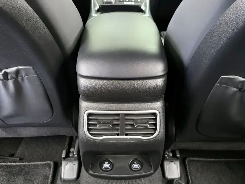 2023 Hyundai Santa Fe с пробегом 77 460 км