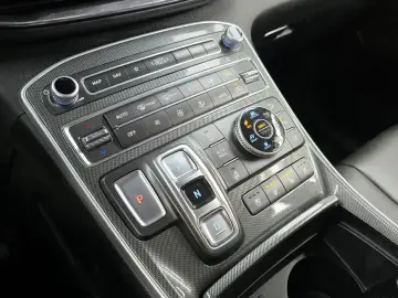 2023 Hyundai Santa Fe с пробегом 31 829 км