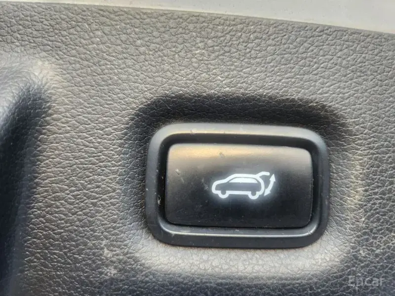 2023 Hyundai Santa Fe с пробегом 64 607 км