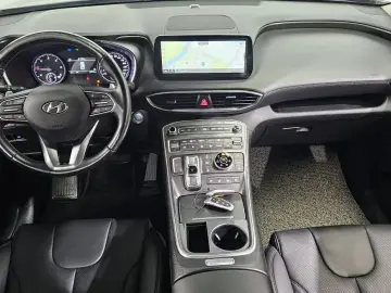 2022 Hyundai Santa Fe с пробегом 35 743 км