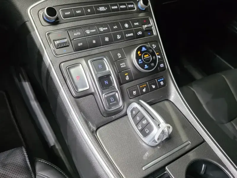 2023 Hyundai Santa Fe с пробегом 41 566 км